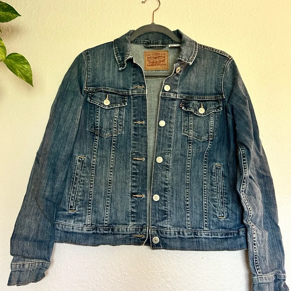 Levi's women's jean Trucker Jacket L - Picture 4 of 5
